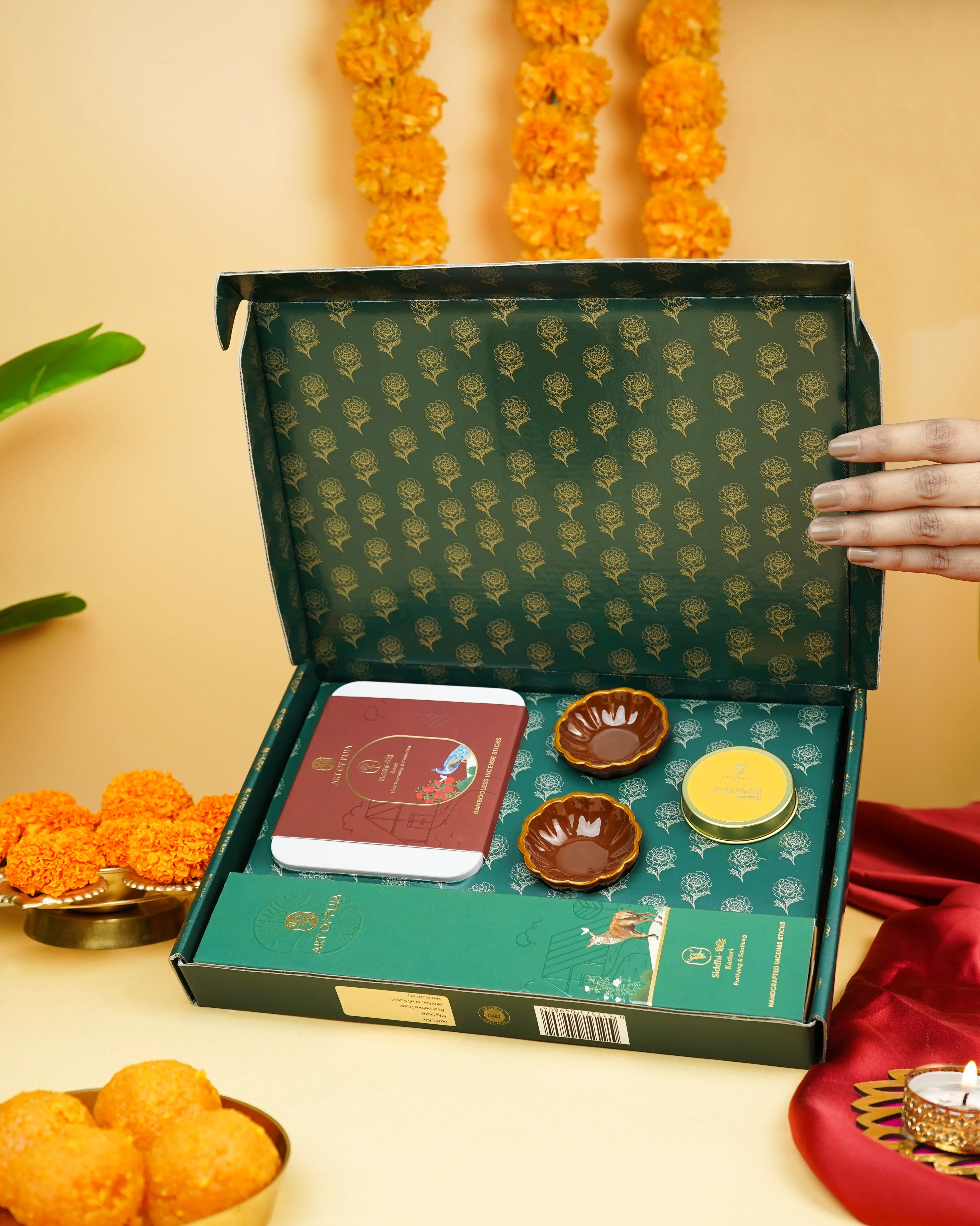 Raunak - Gift Box